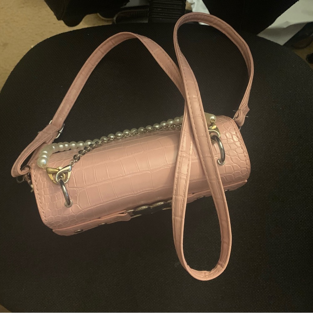 Pink Purse - Picture 6 of 7